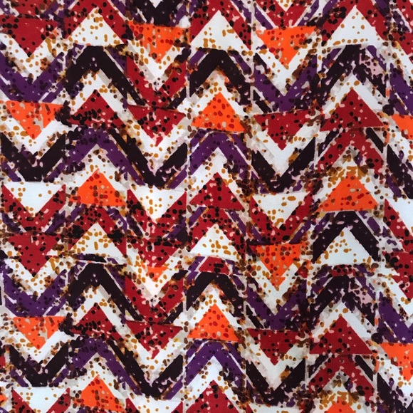 🌸5/$30🌸 Multi-colored Tunic Top EUC - Picture 5 of 13